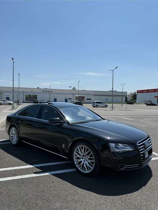 Audi A8 anul 2013
