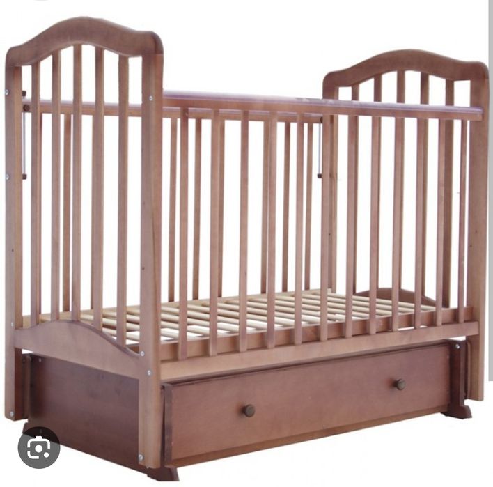 Продам детскую кровать-маятник