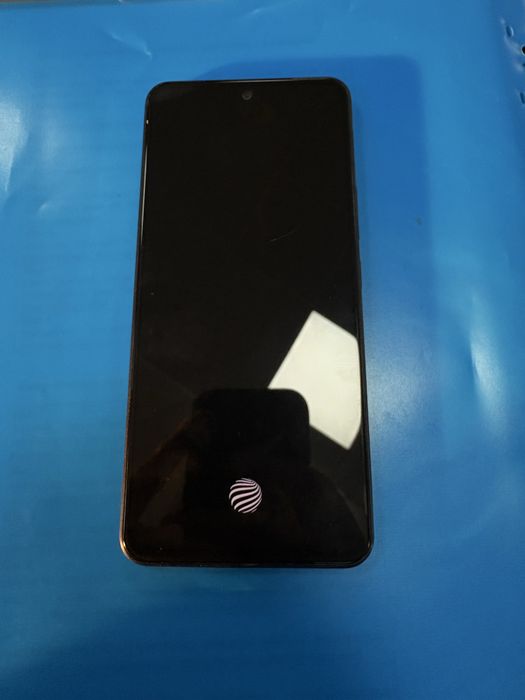 Продам смартфон Vivo y100 256 гб