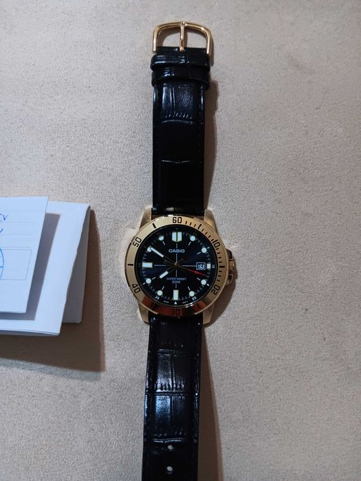 Продавам мъжки часовник Casio Collection MTP-VD01GL-1EVUDF