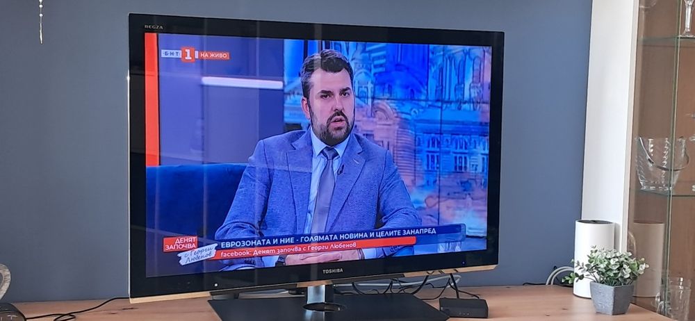 Продавам работещ телевизор Toshiba Regza