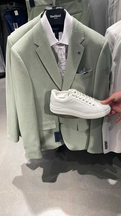 Продавам спортни мъжки обувки уникални RiverIsland