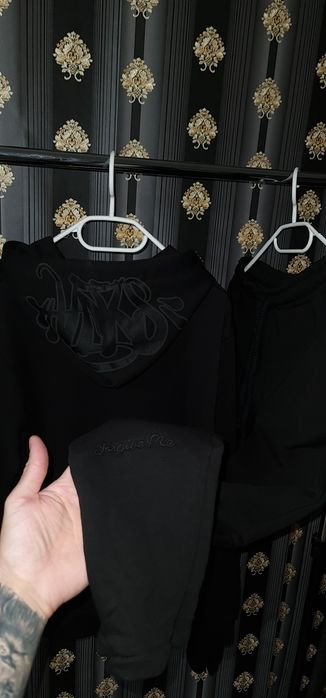 Compleu gri negru Syna world / Essentials / trapstar