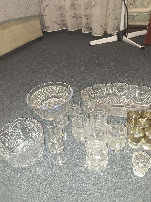 Продам вазы и салатницу