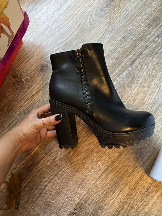 Ghete.ghetute cu toc