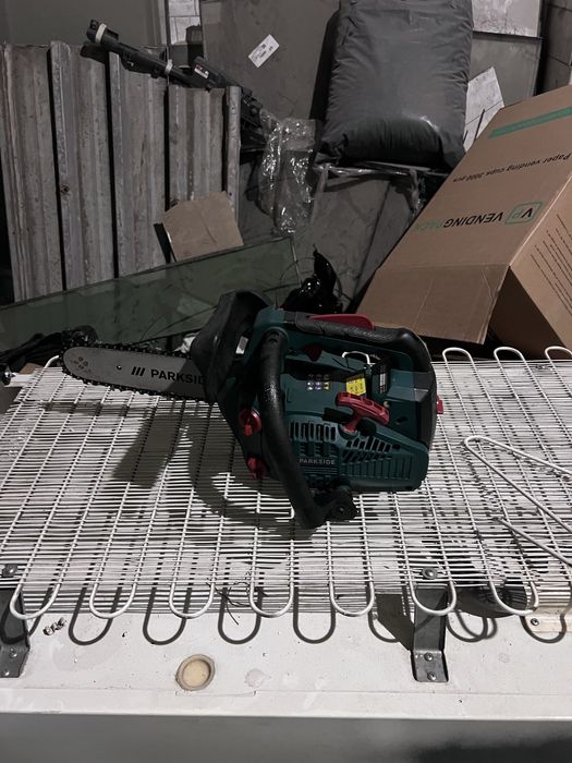 малка бензинова резачка  parkside