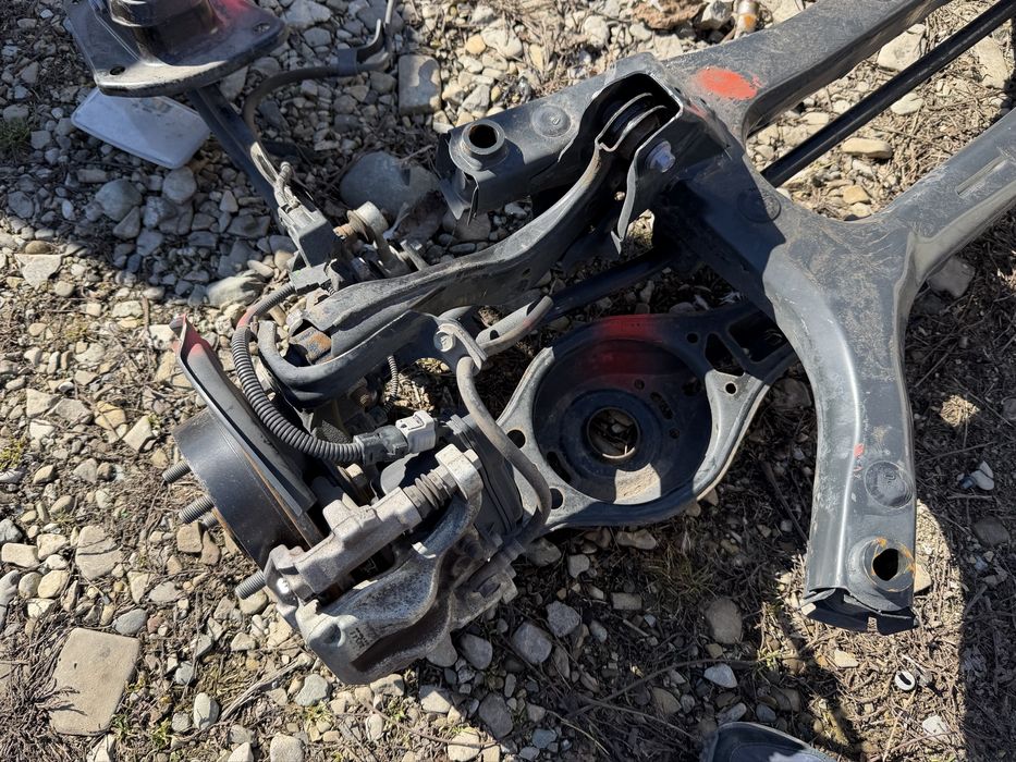 Punte spate / Jug spate Toyota Corolla E210 2018-2025