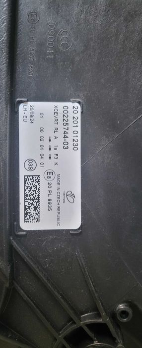 Фар ляв за Шкода Карок