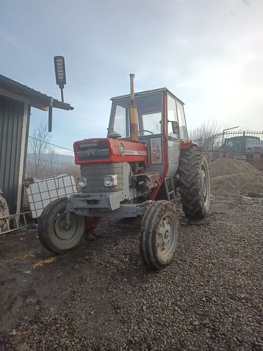 tractor Massey Ferguson 1080 + plug reversibil