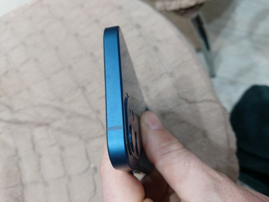 Продам Айфон iPhone 12 128gb