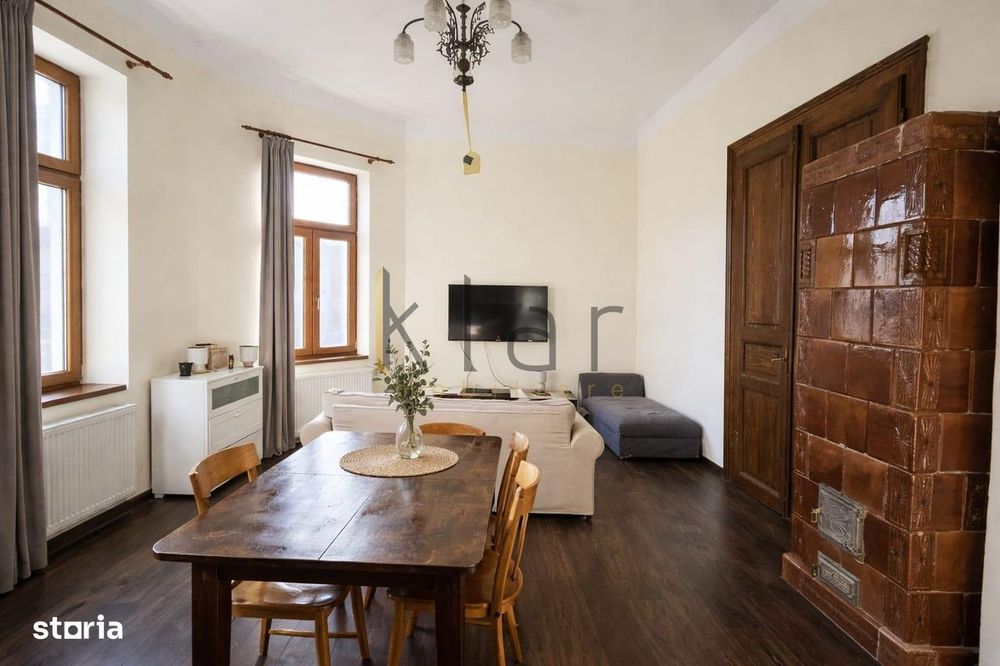Apartament spatios cu 4 camere in inima orasului
