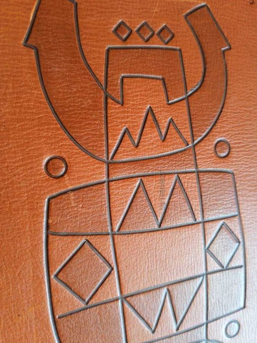 Албум с кожена подвързия 30*25,5 см