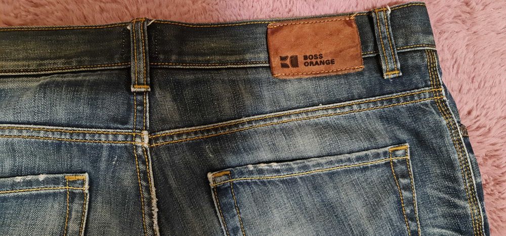 Pantaloni scurti Hugo Boss orange 34/35