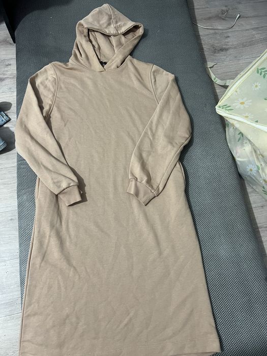 Продам каждую по 2000т