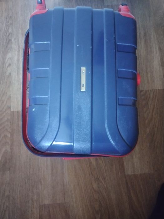 Чемодан,50х65 размер