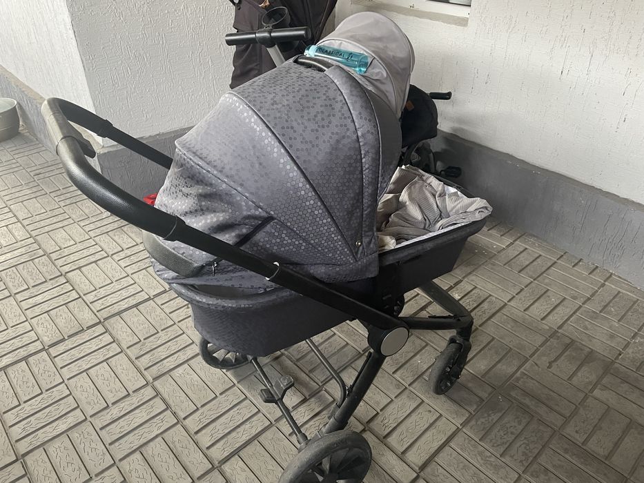 Продам Коляска Люлка