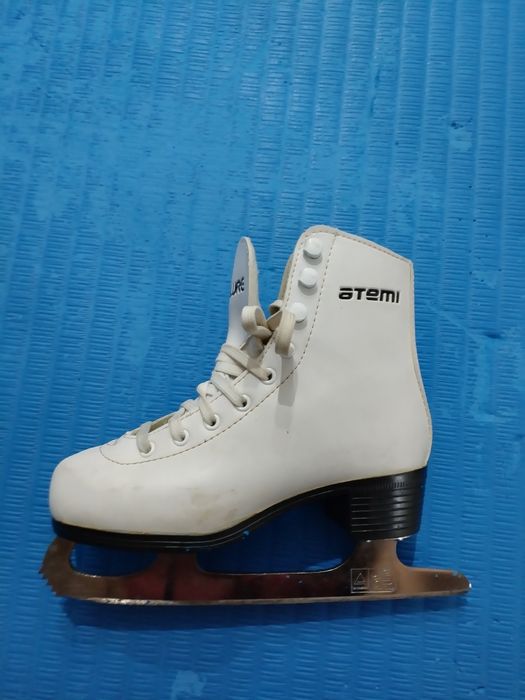 Кожаные коньки Atemi
