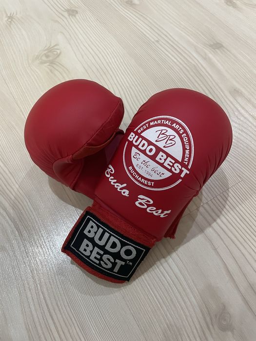 Карате ръкавици