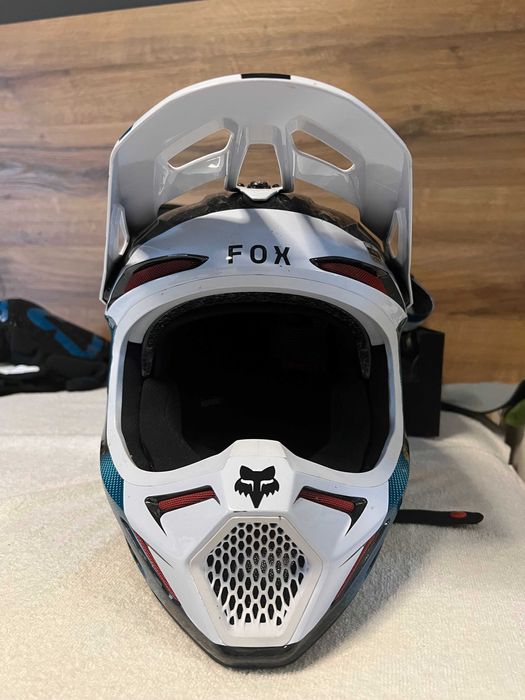 Каска Fox V3 rs withered