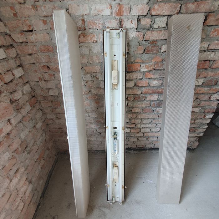Vand corp neon cu tub