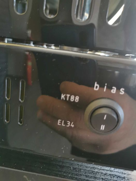 Премиум лампов усилвател Mystere PA21 by PrimaLuna – EL34 / KT88