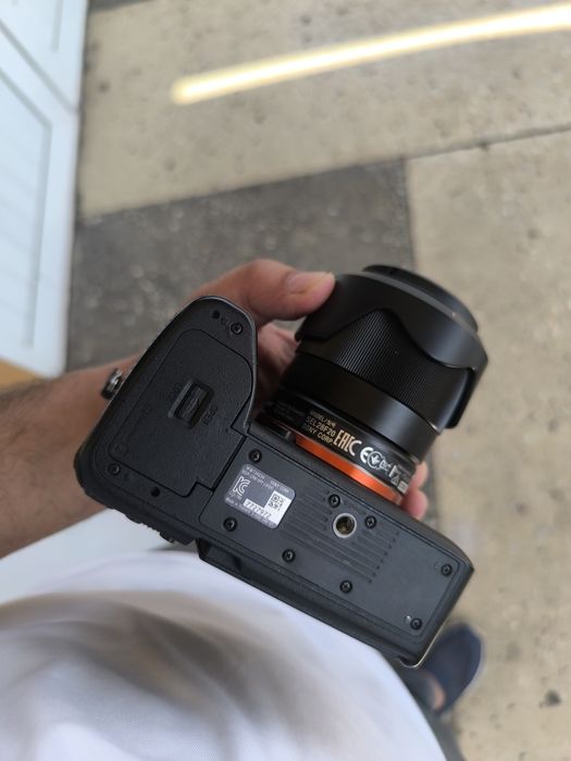 Sony alfa 4 sotiladi