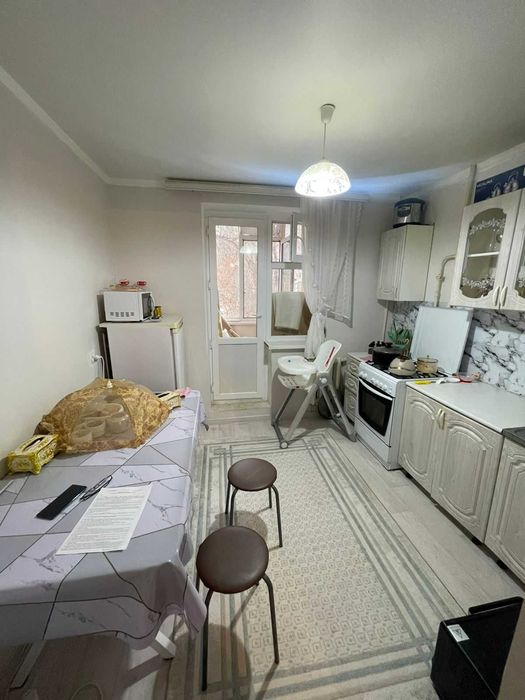 Продам 2 комнатную на Шанхае