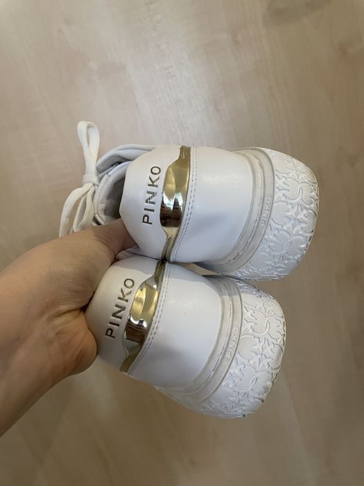 Кецове естествена кожа Pinko
