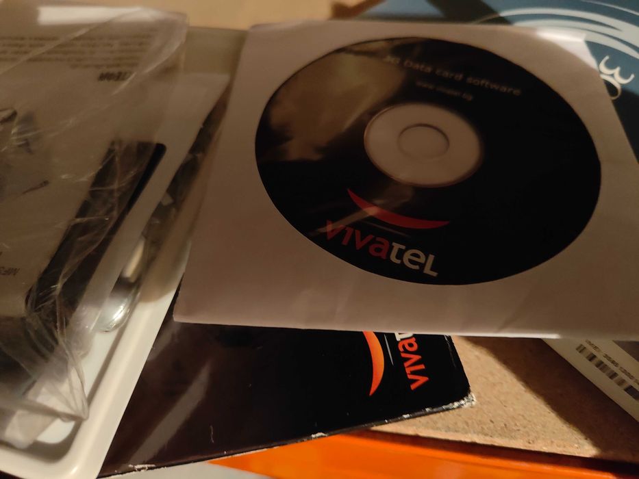 модем USB - бисквитка чисто нова и Data card