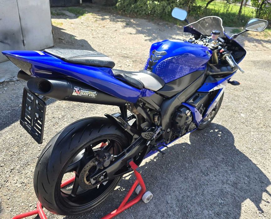 Yamaha YZF-R1 1000 AKRAPOVIC