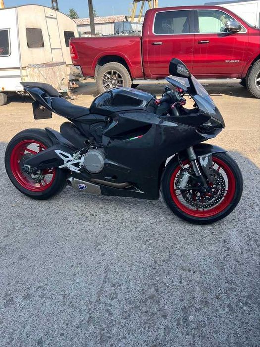 Ducati Panigale 899