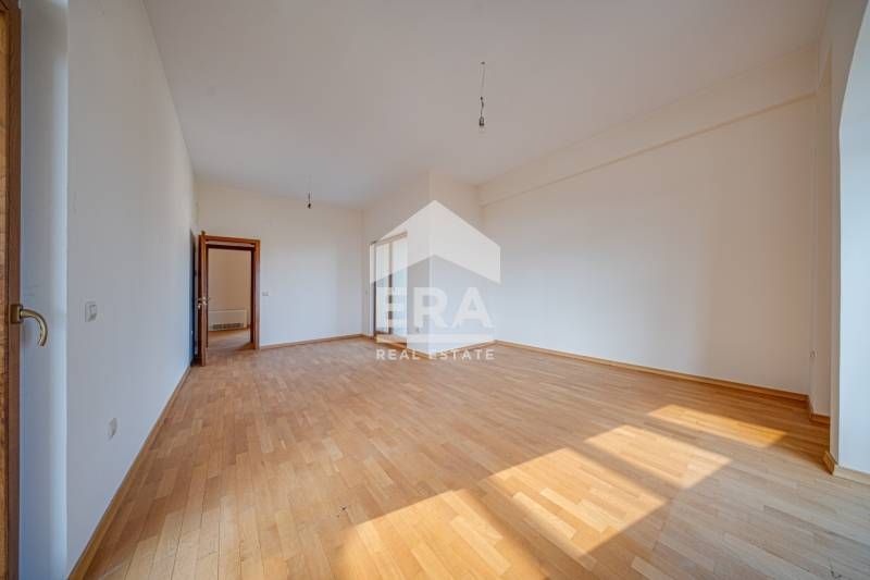 Продава се Къща в София, Симеоново - 580 кв.м за 1211 €/кв.м - Снимка #5