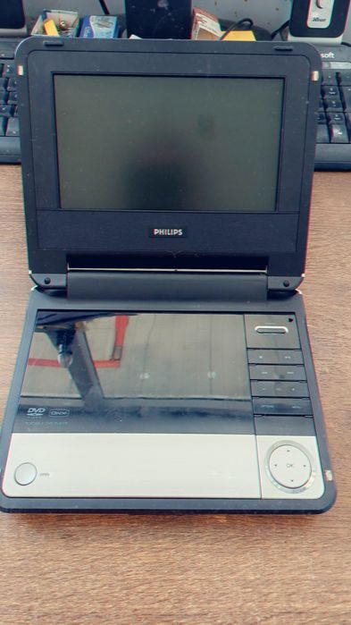 Dvd player portabil Philips