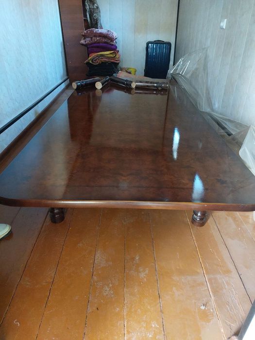Продается стол в отличном состоянии