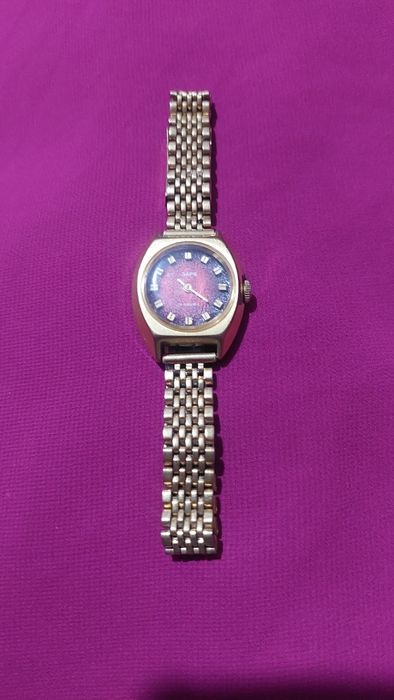 Часы позолоченные