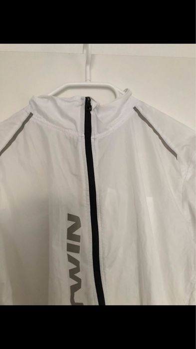 Jachetă de vânt Decathlon B-Twin ultraușoară în alb, mărime XL