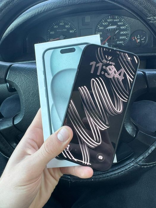 Iphone 15 128gb акб 94%