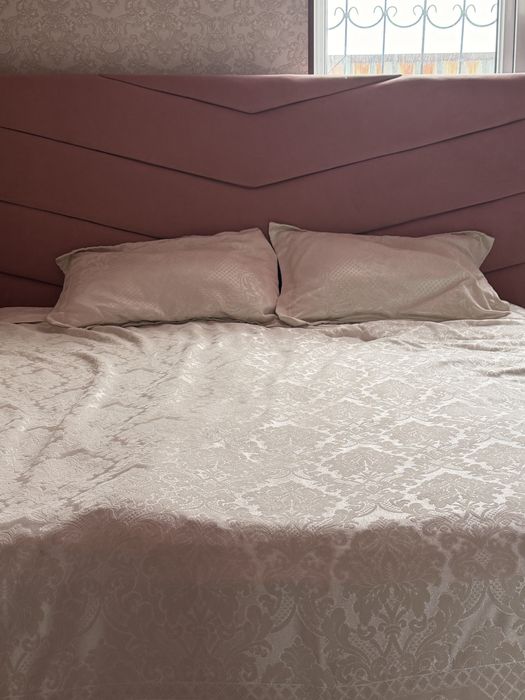 Кровать двухспальная