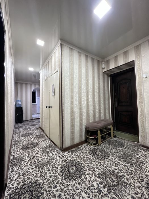 Крватира сотилади срочно