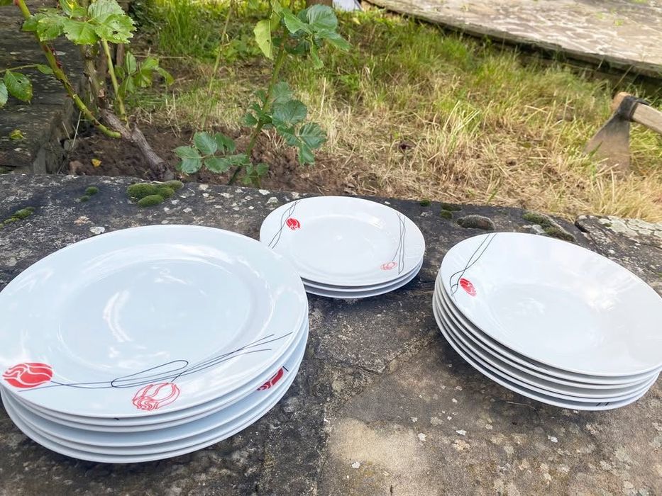 Сет чинии за хранене с маркировка