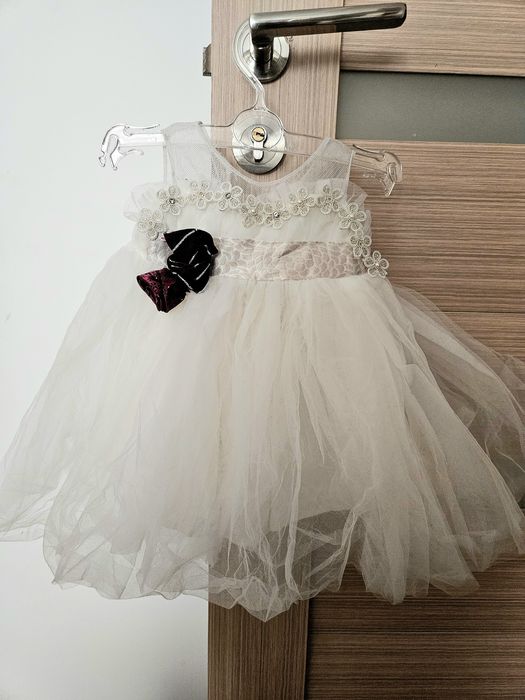 Rochie botez bebe 3 luni alba din tulle stil mireasa