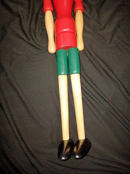 Деревяная кукла пиноккио