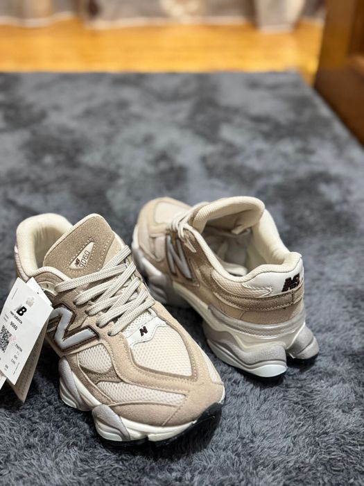 Adidasi New Balance 9060