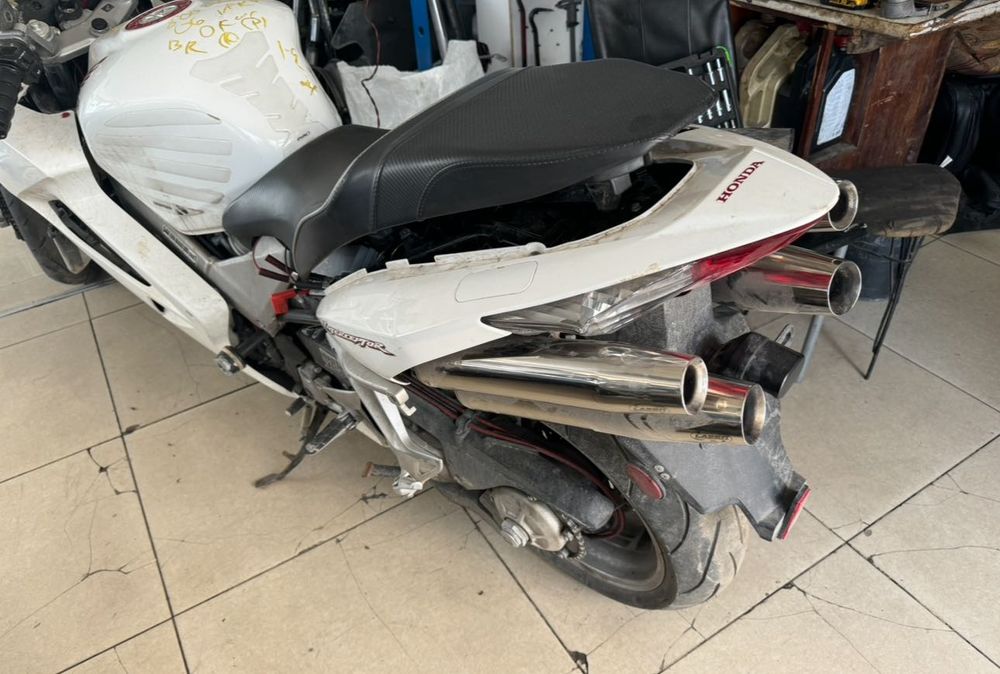 Honda VFR 800 Interceptor 2008 на ЧАСТИ