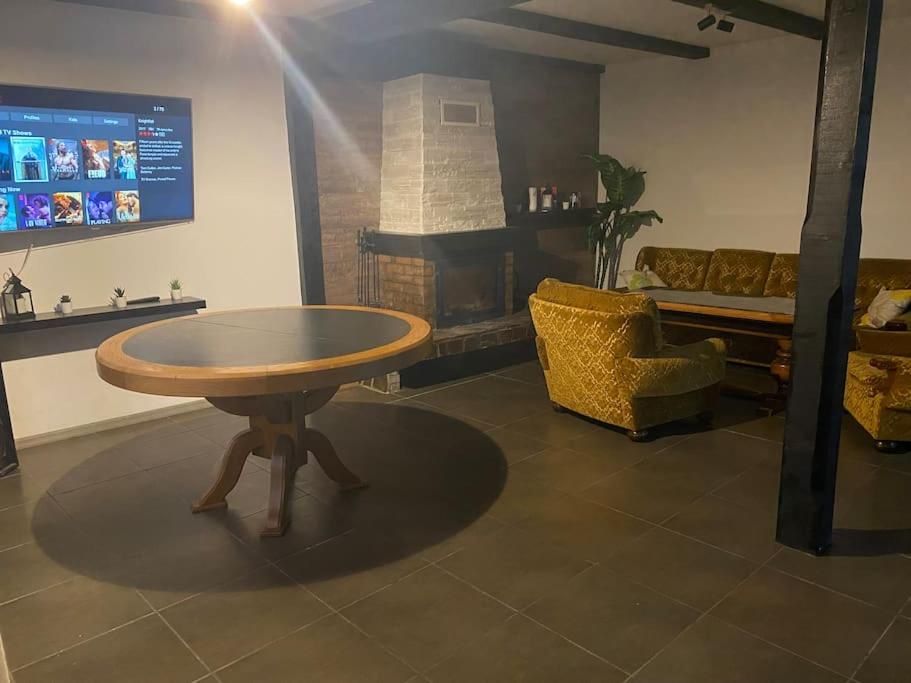 Inchiriez casa de vacanta Valea Doftanei