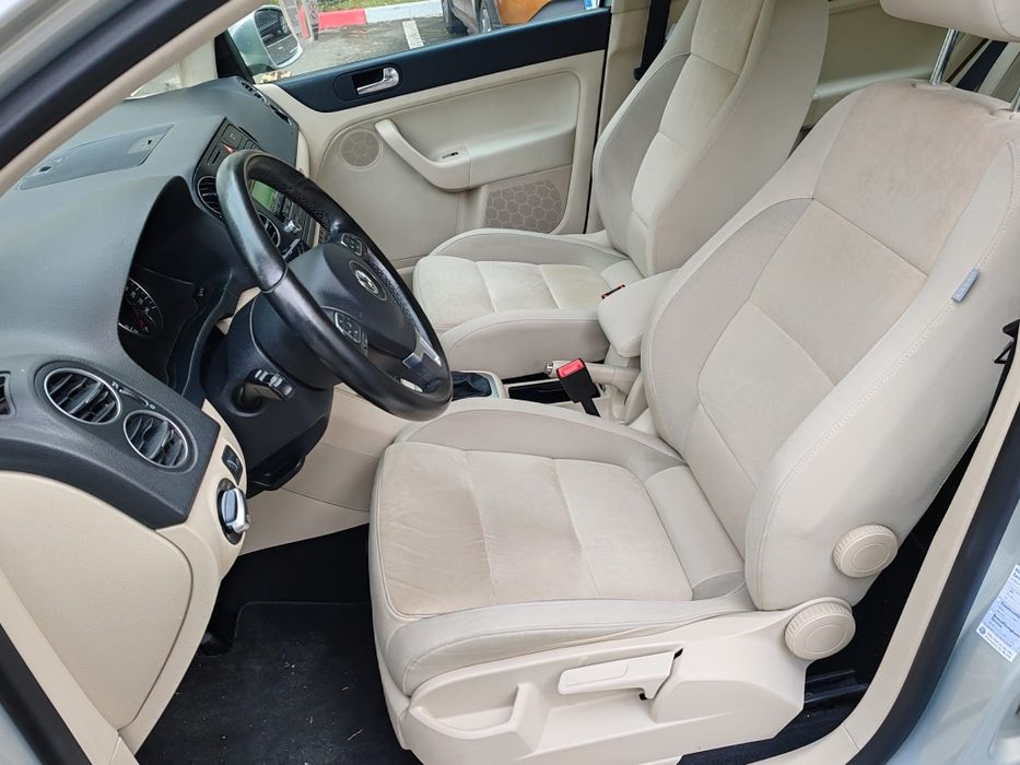 De Vânzare VW Golf 6 plus 1.4 TSI 160 cp Automat DSG
EURO 5
Benzina
MO