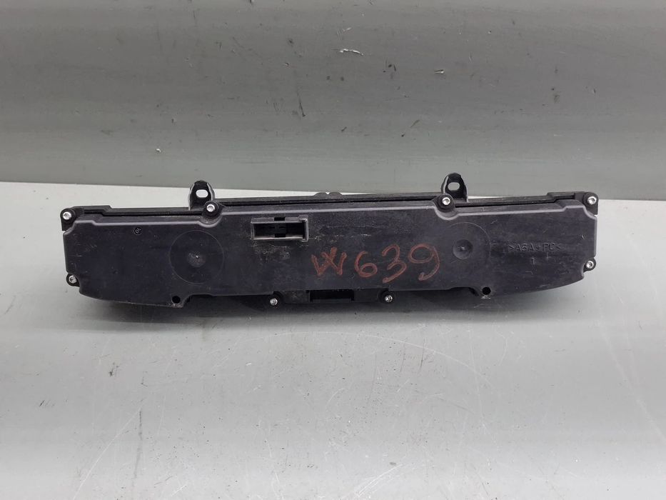 Buton avarie 639 545 44 07 Mercedes-Benz Vito 2006