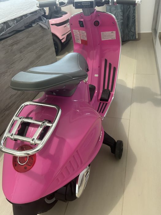 Motocicleta Vespa electrica