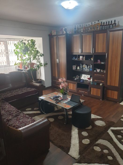 Vand apartament 2 camere