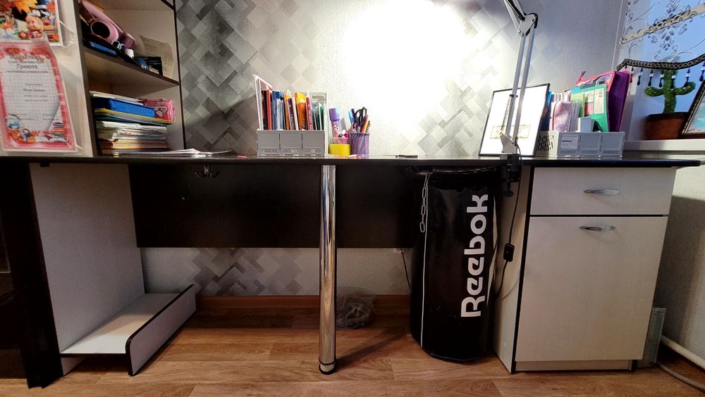 Мебель. Рабочий стол